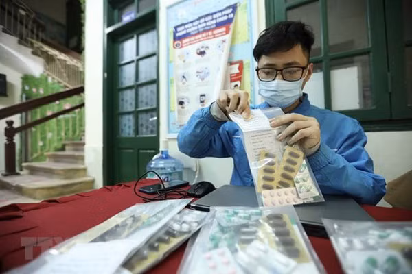 Le Vietnam recense ce jeudi 120.000 nouveaux cas de COVID-19 ảnh 1