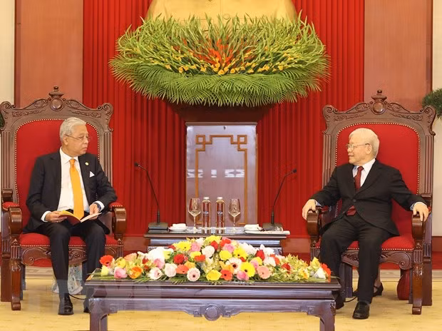 Le secrétaire général du Parti reçoit le Premier ministre malaisien ảnh 1