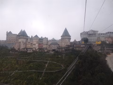 Un village français modèle réduit sur le mont Bà Nà ảnh 1