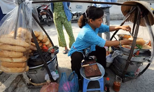 Ho Chi Minh-Ville parmi les paradis de la cuisine de rue ảnh 1 Ho Chi Minh-Ville parmi les paradis de la cuisine de rue ảnh 1