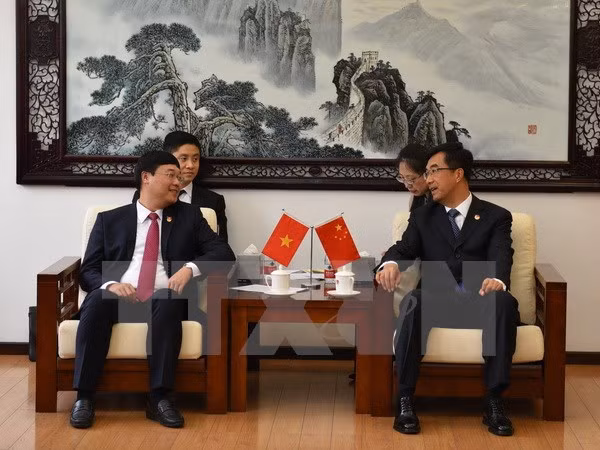 Intensifier les échanges entre les jeunes Vietnamiens et Chinois ảnh 1