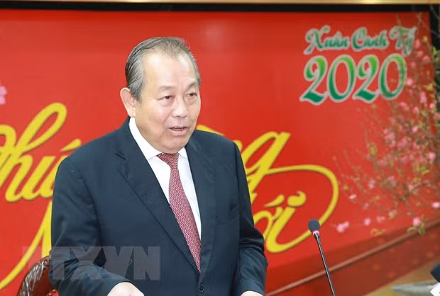 Le vice-PM Truong Hoa Binh rencontre la communauté vietnamienne en Suisse à l'occasion du Têt ảnh 1