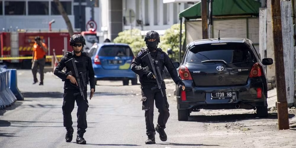L'Indonésie renforce la sécurité pour faire face aux risques terroristes ảnh 1