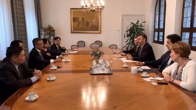 La présidente croate plaide pour le bel essor des relations Vietnam-Croatie ảnh 2