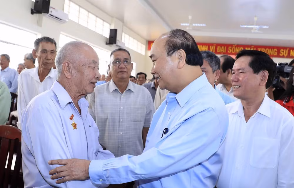 Plus de 480 milliards de dongs prévus pour les personnes méritantes à l’occasion du 27 juillet ảnh 1