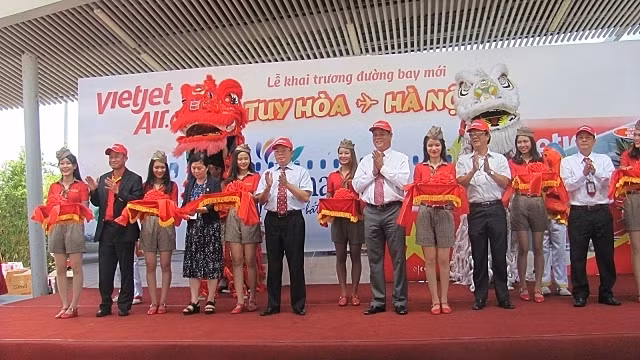 Vietjet : ouverture de la ligne aérienne Hanoi - Tuy Hoa ảnh 1