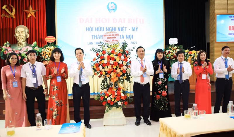 L’Association d’amitié Vietnam – États-Unis de Hanoï tient son 6e congrès ảnh 2