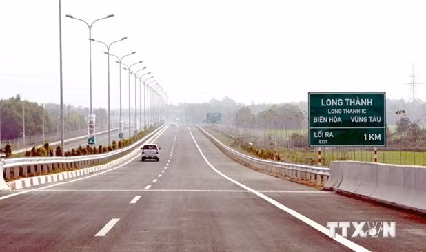 Ho Chi Minh-Ville donne la priorité aux projets de transport et de connexion régionale ảnh 1