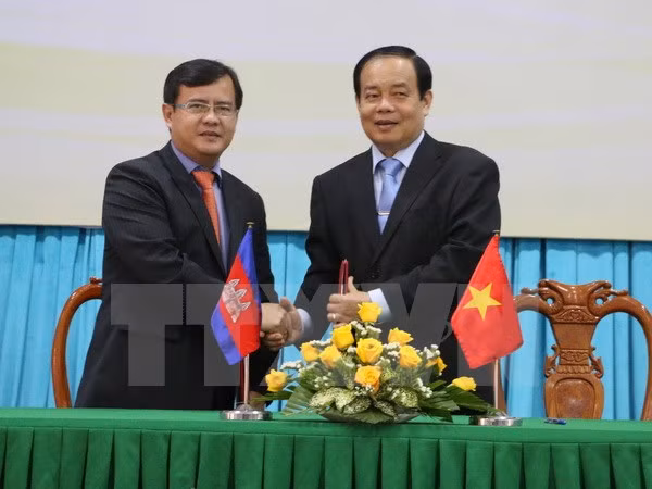 An Giang renforce ses liens avec des provinces cambodgiennes ảnh 1