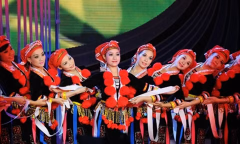 Ouverture des cours de chants folkloriques de l’ethnie Dao ảnh 1