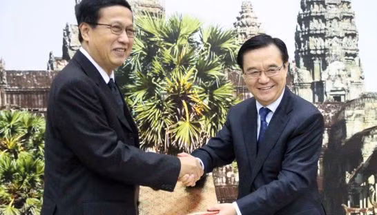 La Chine s’engage à acheter 200.000 tonnes de riz cambodgien par an ảnh 1