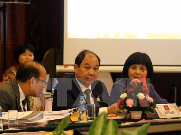 Consultations entre ministres de l'Économie de l'ASEAN et de la Russie ảnh 1