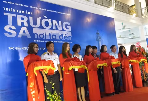Hanoï : exposition de 70 photos sur Truong Sa prises par une journaliste ảnh 1