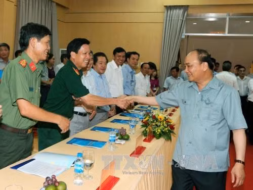 Le Premier ministre en tournée à Quang Ngai ảnh 1