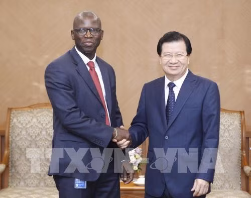 Coopération intensifiée avec la BM dans le développement des infrastructures ảnh 1