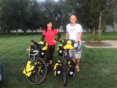 Un couple vietnamo-hongrois et son périple de 11.000 km à vélo ảnh 1