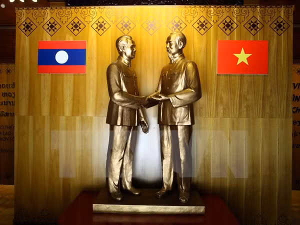 Message de félicitations au Laos à l’occasion de l’Année de solidarité et d’amitié Vietnam-Laos ảnh 1