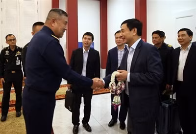 Une délégation militaire vietnamienne entame sa visite officielle en Thaïlande ảnh 1