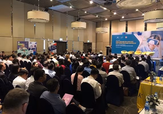 Le Vietnam et l'Australie renforcent leur coopération en matière d'éducation générale ảnh 1