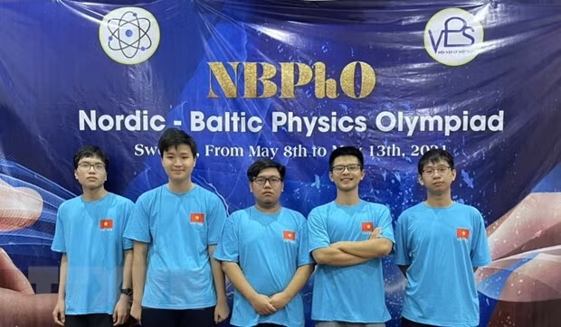 Quatre élèves vietnamiens primés aux Olympiades nordiques-baltiques de physique ảnh 1