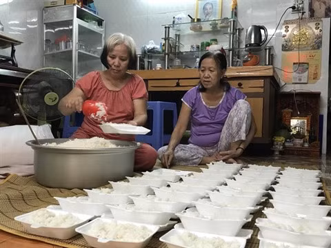 À Cân Tho, des repas gratuits pour les malades pauvres ảnh 1