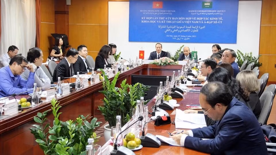 Le Vietnam et l'Arabie saoudite s'emploient à renforcer la coopération bilatérale ảnh 1