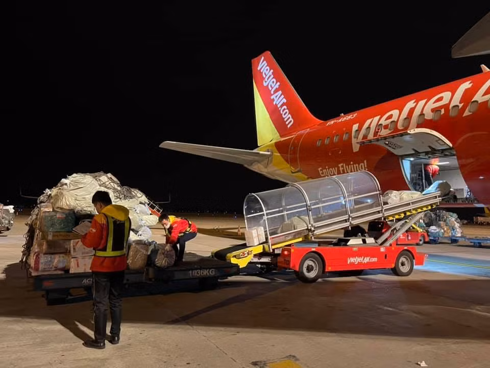 Vietjet reconnue comme "Transporteur à bas prix de l’année" pour le transport de marchandises ảnh 3