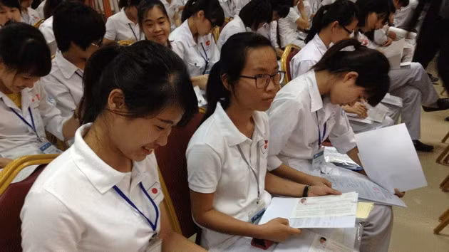 180 aides-soignants et gardes-malades vietnamiens au Japon ảnh 1