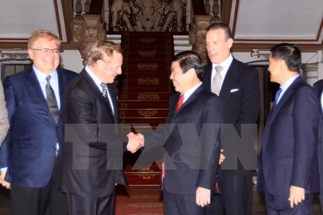 Des groupes américains souhaitent investir dans le quartier résidentiel de Thu Thiem ảnh 1