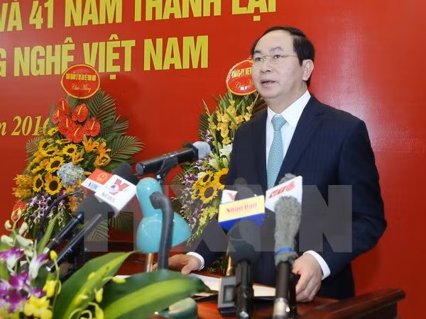 Le président Tran Dai Quang appelle les chercheurs à contribuer au développement national ảnh 1