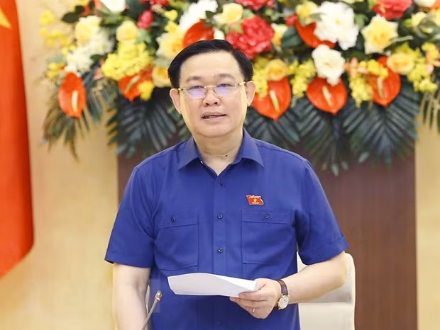 Le président de l’AN félicite l’Université d’économie de Ho Chi Minh-Ville pour son anniversaire ảnh 1