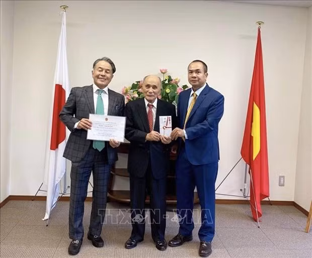 Une entreprise japonaise au chevet du Fonds vietnamien pour le vaccin anti-COVID-19 ảnh 1