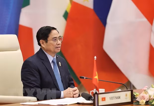 Le PM participe à une série d’événements dans le cadre des 38e et 39e Sommets de l'ASEAN ảnh 4