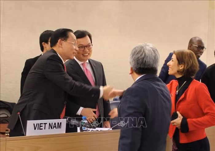 Le groupe de travail sur l’EPU adopte un rapport sur le Vietnam ảnh 1
