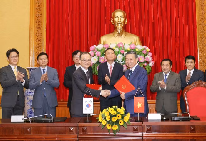 Le Vietnam et la R. de Corée signent un accord de coopération contre la criminalité transnationale ảnh 1