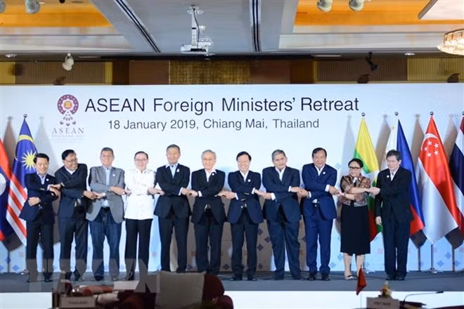Clôture de la conférence restreinte des ministres des AE de l’ASEAN en Thaïlande ảnh 1