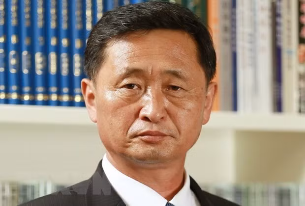 Le PM Nguyên Xuân Phuc félicite le nouveau Premier ministre de la RPDC ảnh 1