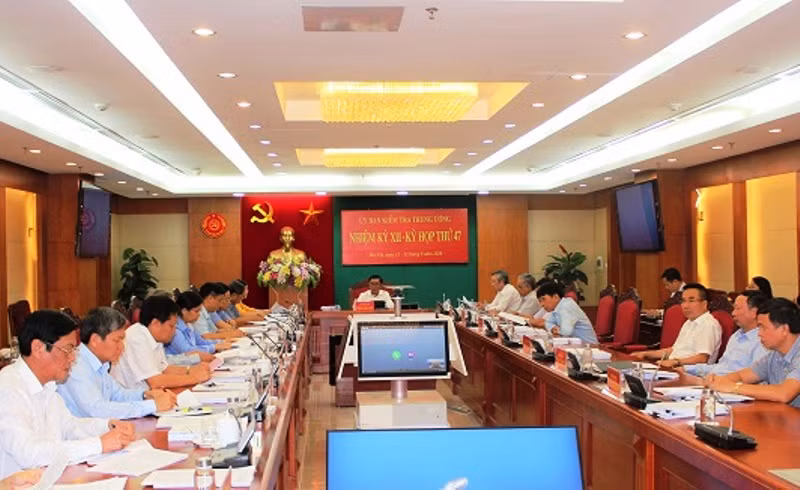 La Commission de contrôle du Parti épingle plusieurs officiels ảnh 1