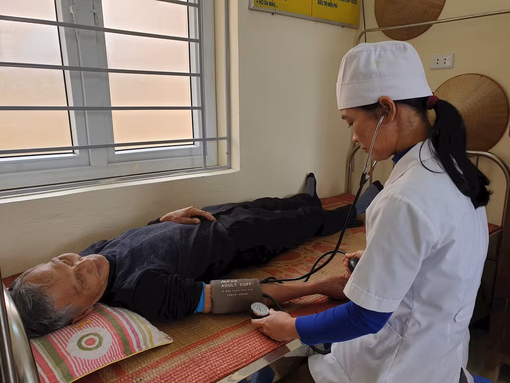 Solutions clés pour améliorer la qualité du personnel des établissements de santé de base ảnh 1