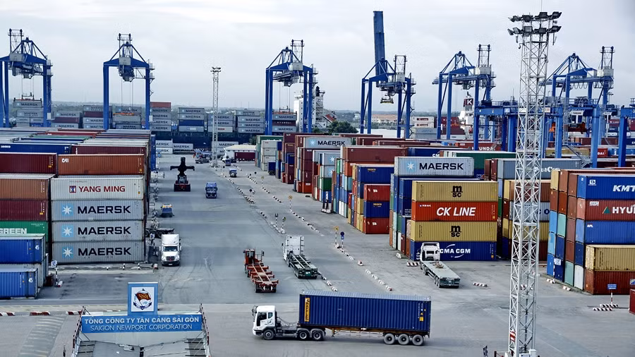 Le Vietnam affiche un excédent commercial de 24,44 milliards de dollars sur 11 mois ảnh 1