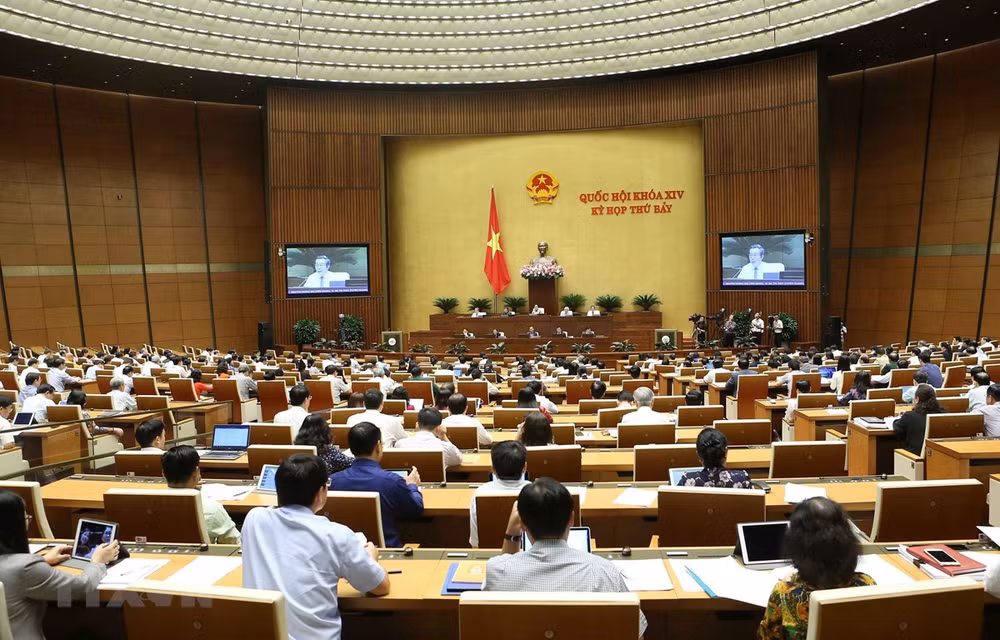AN : débat sur le développement socioéconomique et des projets de loi ảnh 1