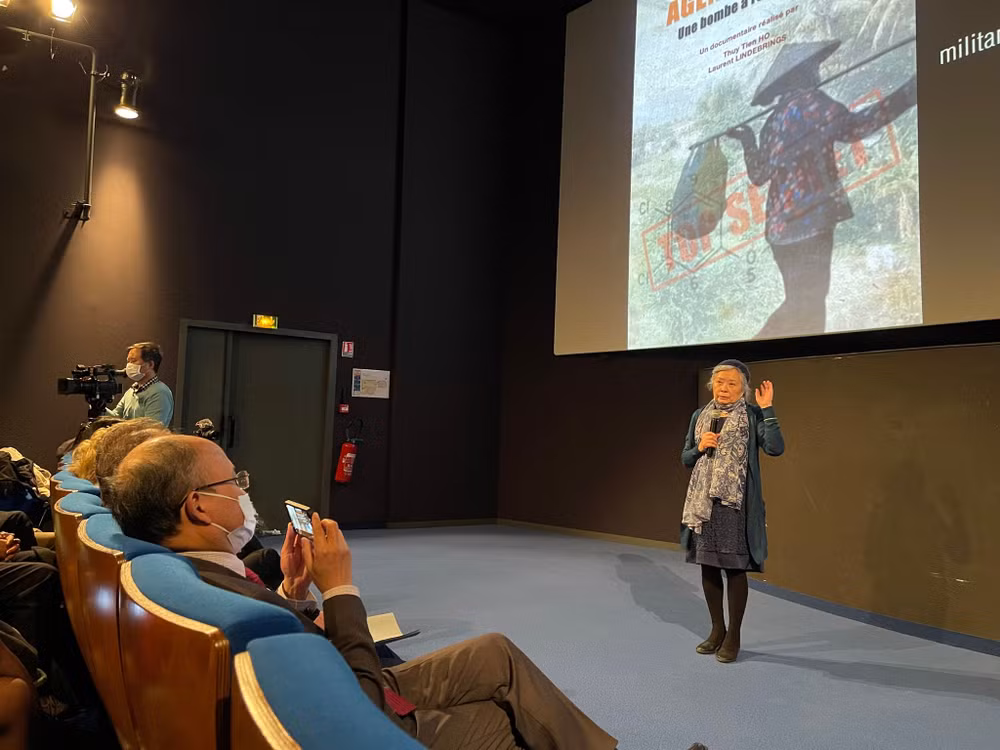 Ciné-débat à Choisy-le-Roi sur les séquelles de l’agent orange ảnh 3