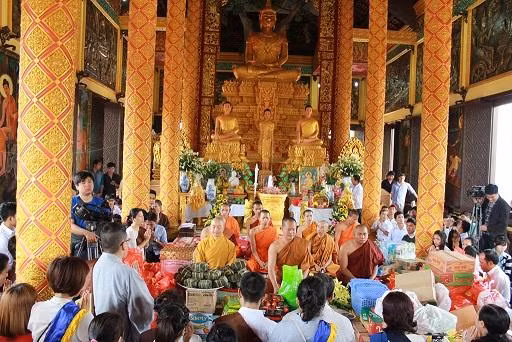 Des rencontres à l’occasion du Chol Chnam Thmay dans des provinces au Sud ảnh 1