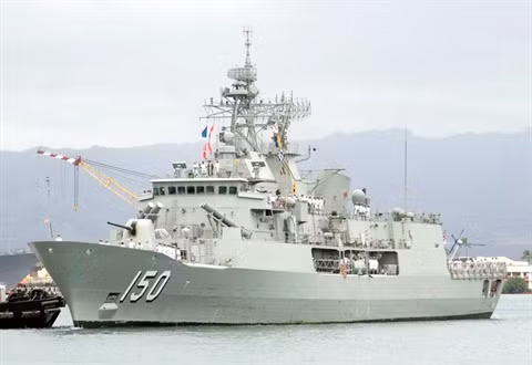 Trois navires de la Royal Australian Navy à Hô Chi Minh-Ville ảnh 1