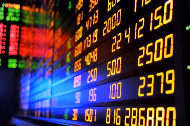 Bloomberg: le Vietnam pourrait être le meilleur marché boursier d'Asie pour la 2e année consécutive ảnh 1