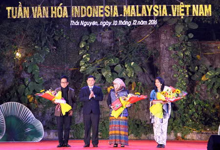 Clôture de la Semaine culturelle Malaisie-Indonésie-Vietnam ảnh 1