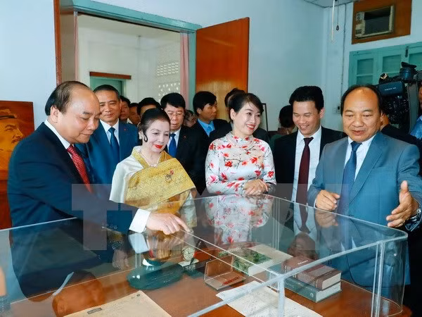 Le Premier ministre Nguyên Xuân Phuc termine sa visite officielle au Laos ảnh 1