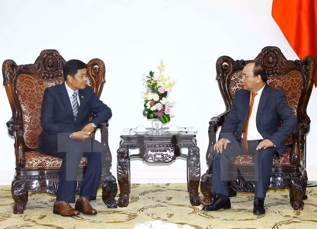Le PM Nguyên Xuân Phuc reçoit l’ambassadeur du Myanmar ảnh 1