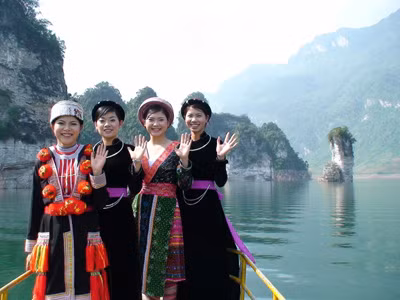 Le Vietnam veut inscrire le site Ba Bê–Na Hang au patrimoine mondial ảnh 1