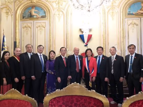La délégation de députés de Ho Chi Minh-Ville termine sa visite de travail en France ảnh 1
